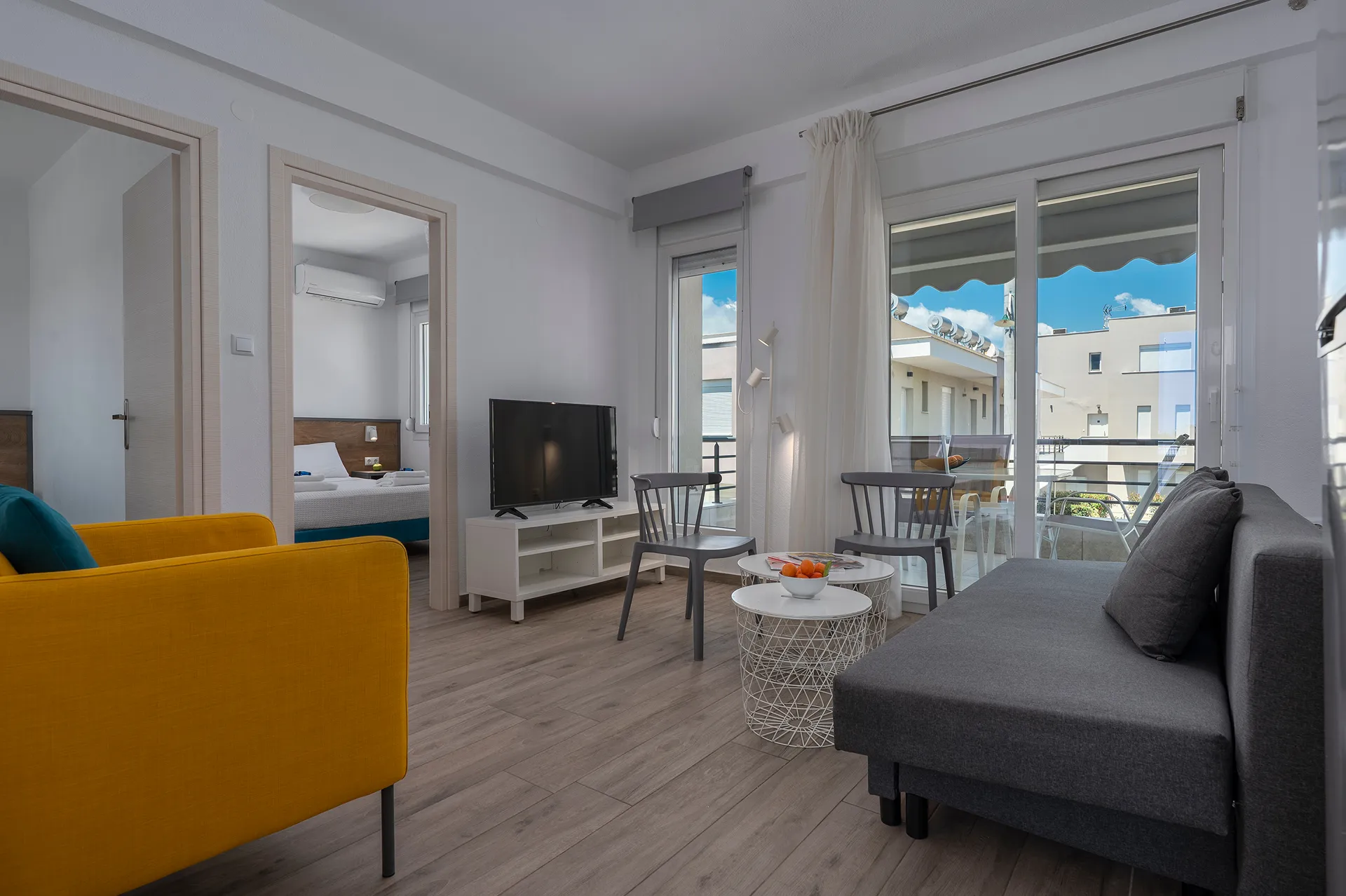 Sea La Vie Villas-Two Bedroom Apartment Upper Floor Danai 7 Complex dnevna soba